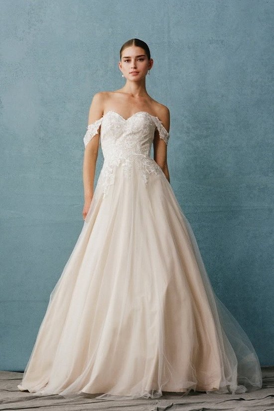 off the shoulder sweetheart neckline dress Off Shoulder Sweetheart Ball Gown Train