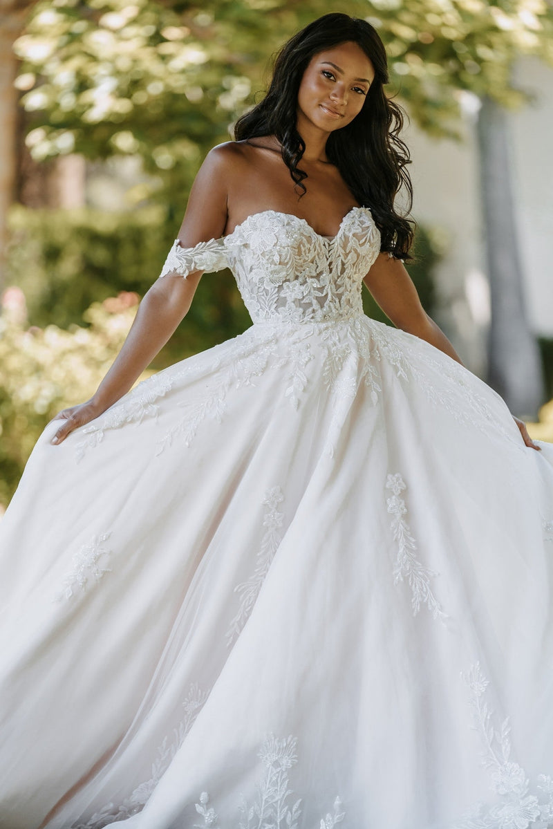 Ethereal lace Sleeveless Wedding Dress Moda Formalwear Ethereal lace Sleeveless Wedding Dress Moda Formalwear
