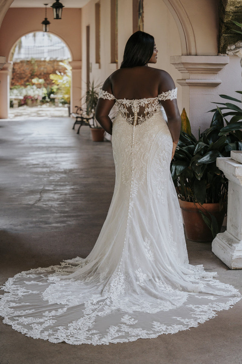 Off the shoulder Lace Bridal Sheath Wedding Dress for Curvy - Moda FormalwearDressesAllure Bridal